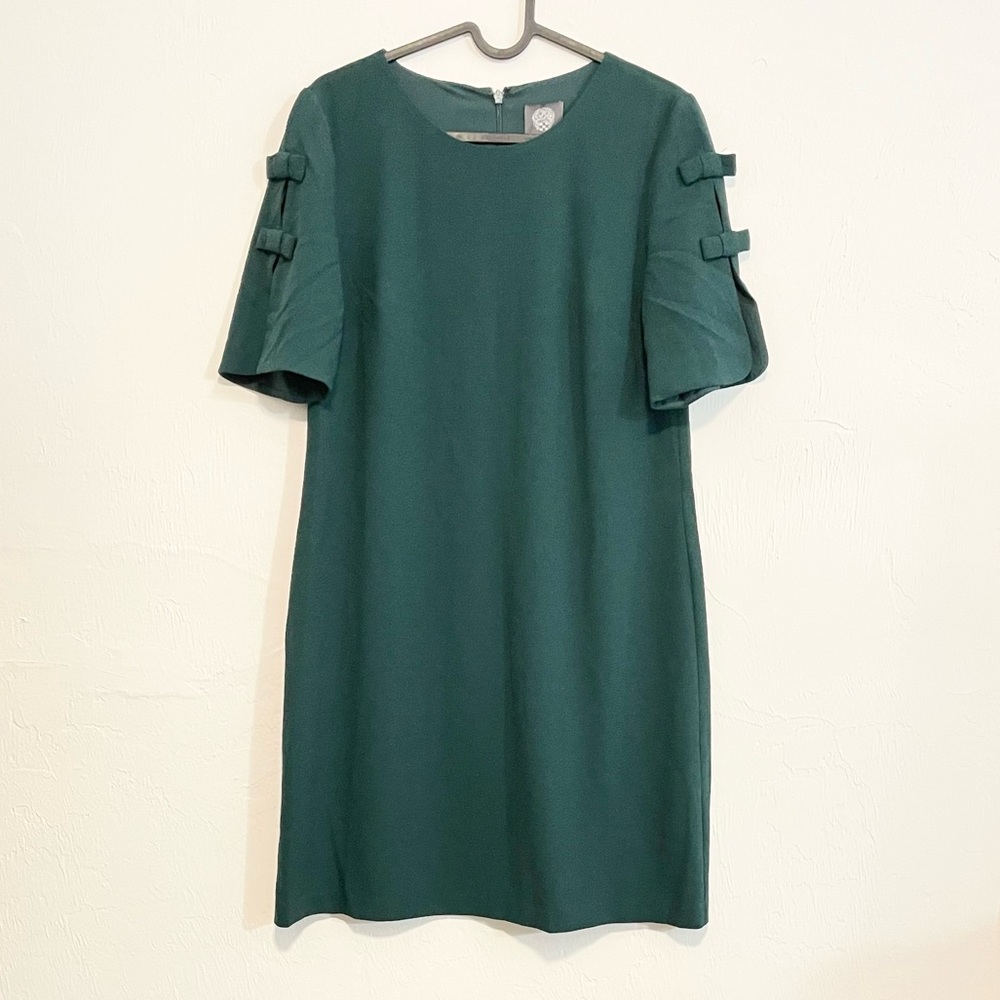 Pre-loved! VINCE CAMUTO Green Short Sleeve Dress!